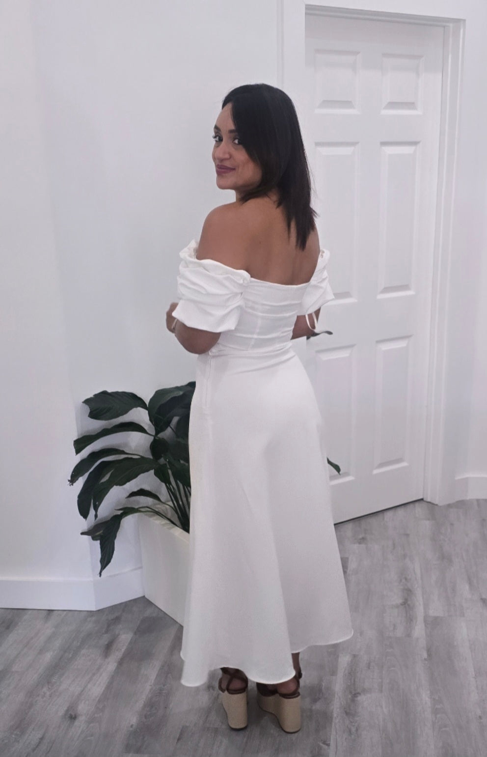 White Romantic Mide Dress